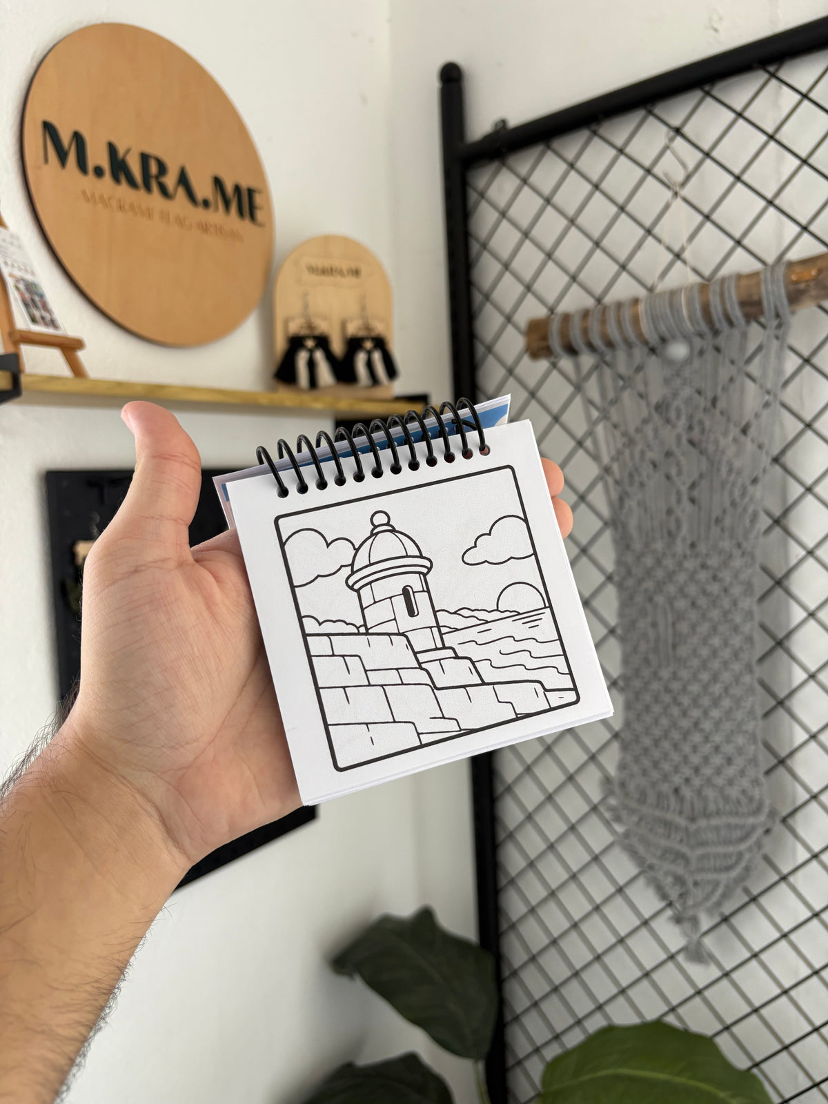 Un Chin de PR (Mini libro de colorear) + Mini protector de página.